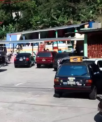 Entrada - Aguas azufradas de El Corozo